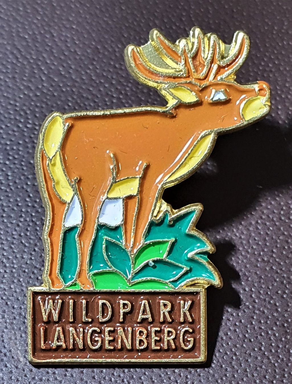 Placchette & Badge: Q607 - Pin Wildpark Langenberg Sihlwald - Hirsch – Usato da Reinach BL venduto da Boston-Verkauf