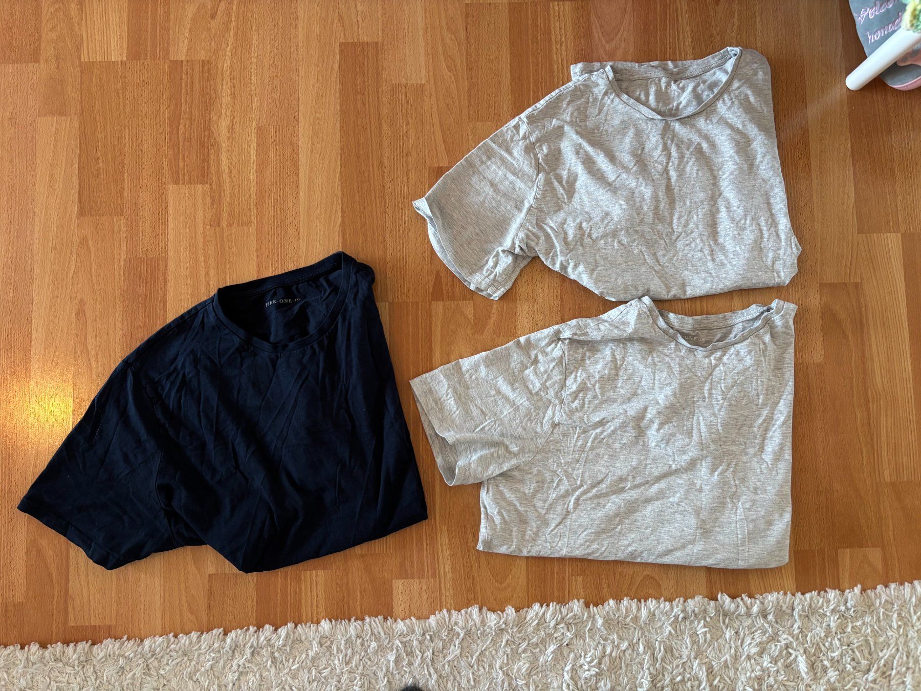 Lotti di vestiti: 3x Herren-Shirt Grösse 3XL !Letzte Chance! – Usato da Olten venduto da Sonjason