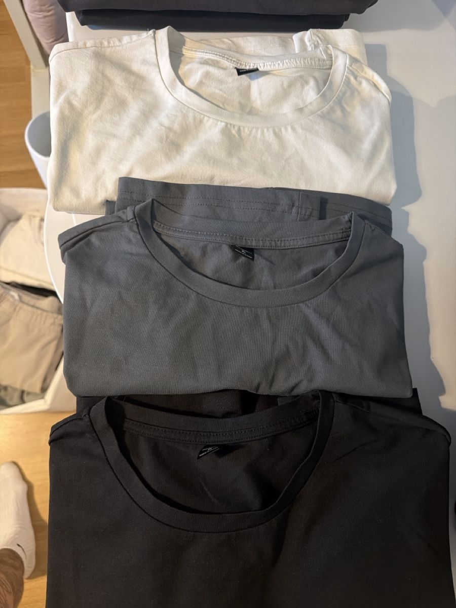T-Shirts: 3 Basic tshirt Gr 1L und 2 XL – Gebraucht aus Basel von Fabiio94