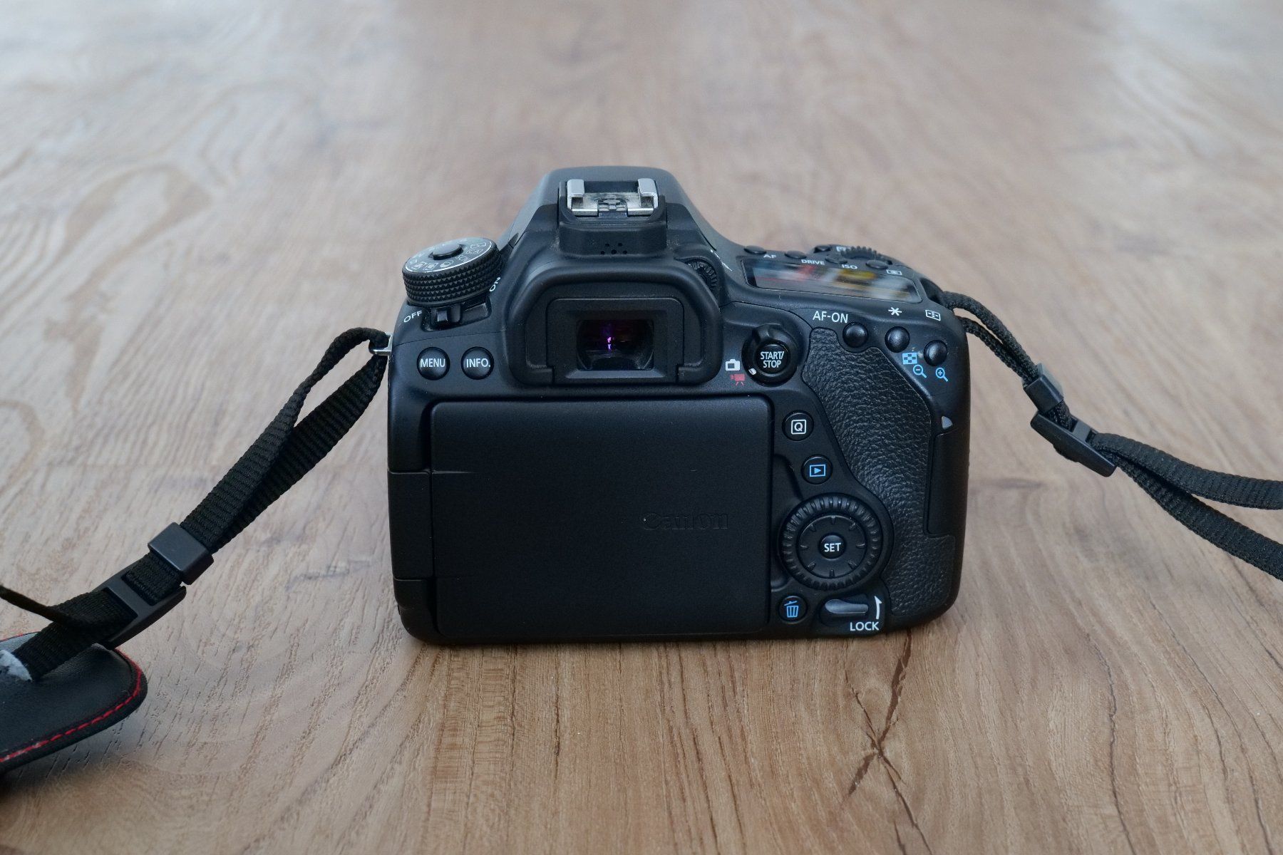 Canon Fotocamera: Canon EOS 80D mit Zubehör und top Objektiv – Usato da Unterkulm venduto da nmz 2