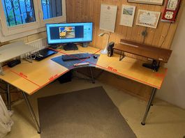 Bureau Ikea Galant en bon état