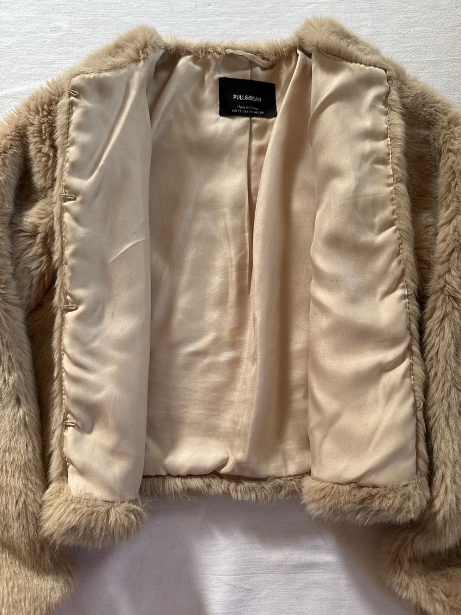 Jacken: PULL&BEAR Kunstfelljacke Beige (Gr. XXS)  – Gebraucht aus Schüpfheim von lil_5jzb 1