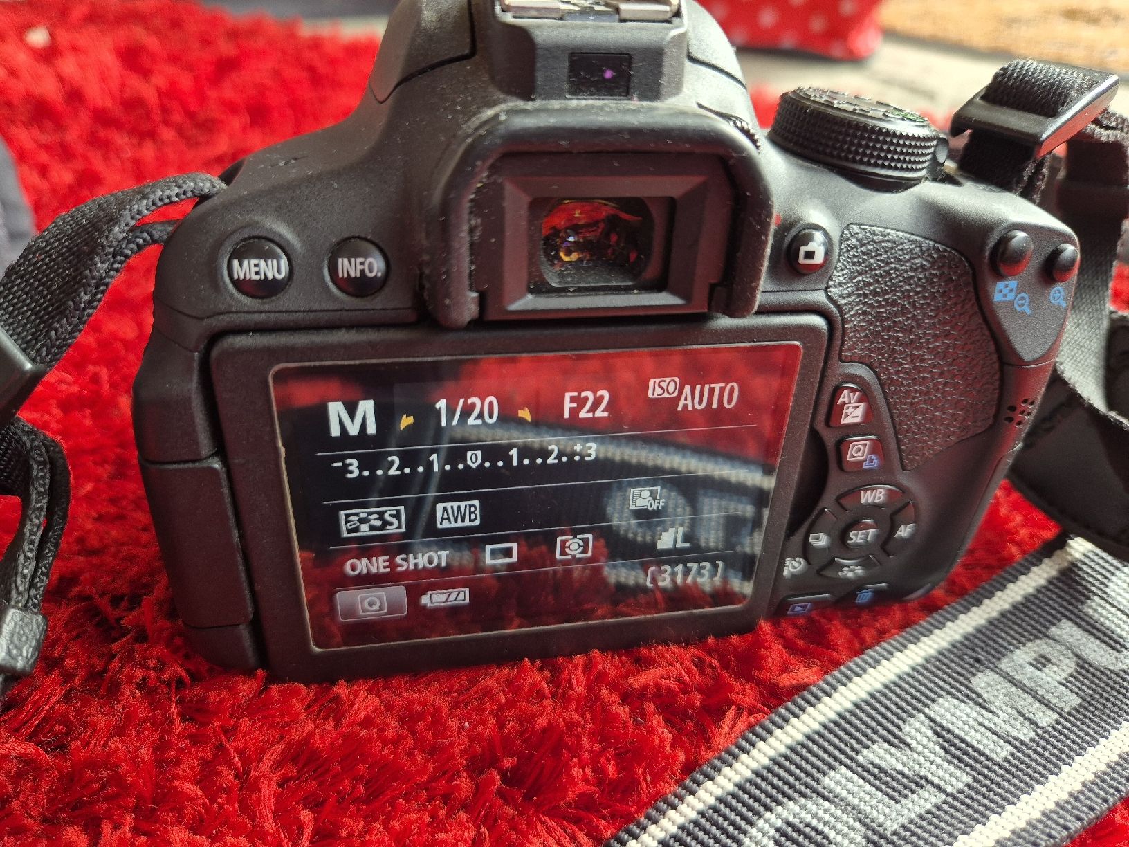Canon Kamera: Canon EOS 700D Spiegelreflexkamera  – Gebraucht aus Pieterlen von Vane_ssa_92 1