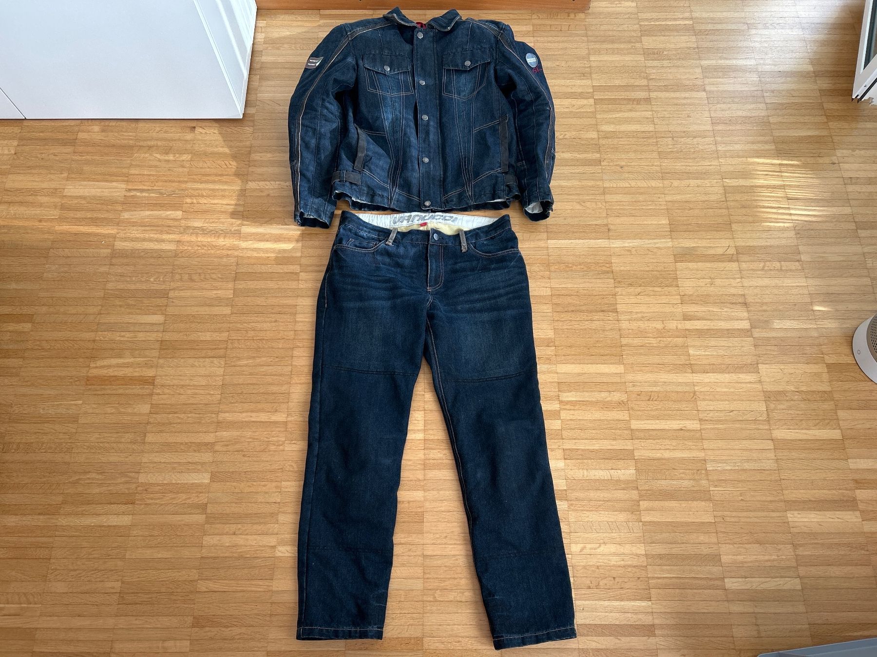 Vanucci Lotti di vestiti: Motorrad Bekleidung Jeans – Usato da Schwerzenbach venduto da Thoeny1