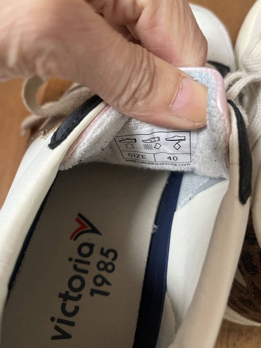 Damenschuhe: Victoria Sneakers, 40 – Gebraucht aus Stetten SH von Gwendin 4