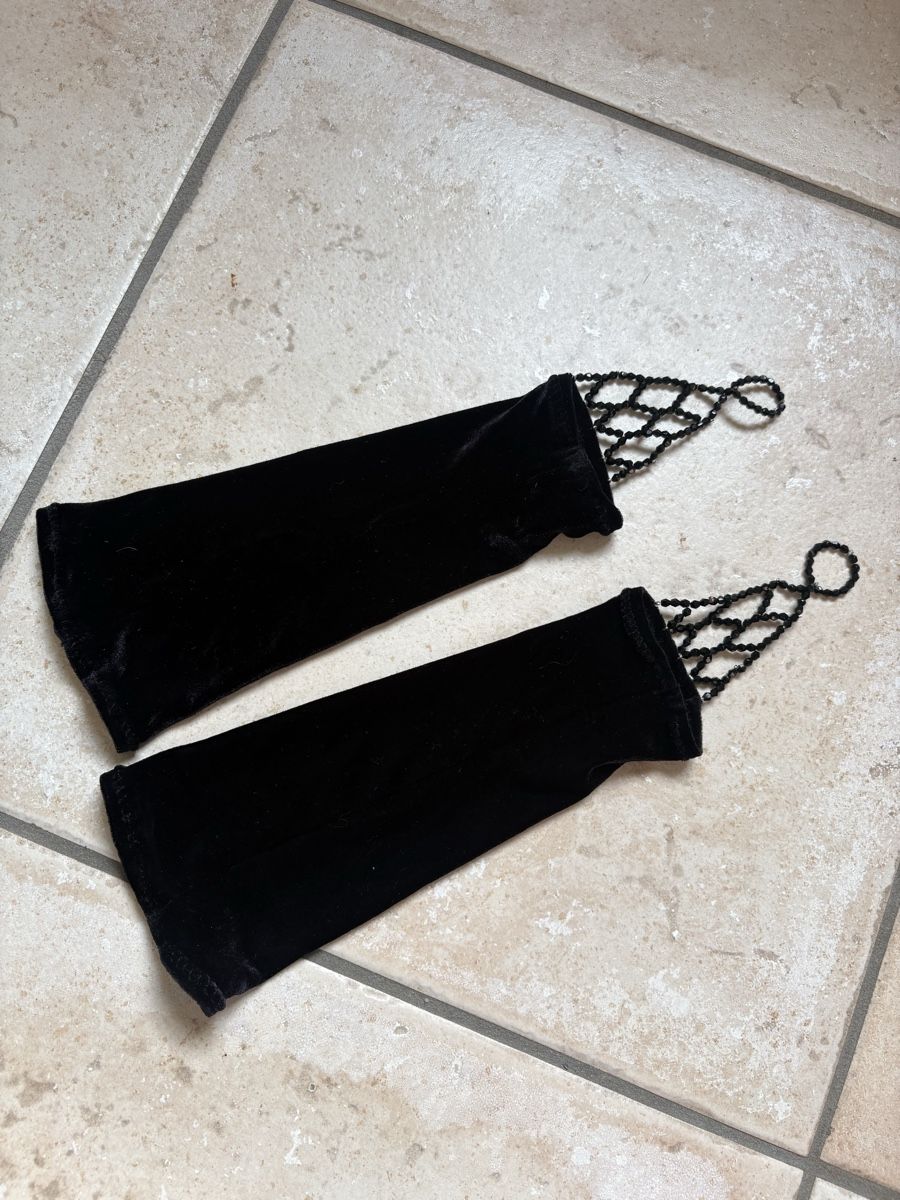 Guanti & manicotti: Armstulpen Gothic – Usato da Ricketwil venduto da Lady_of_Glenmore 2