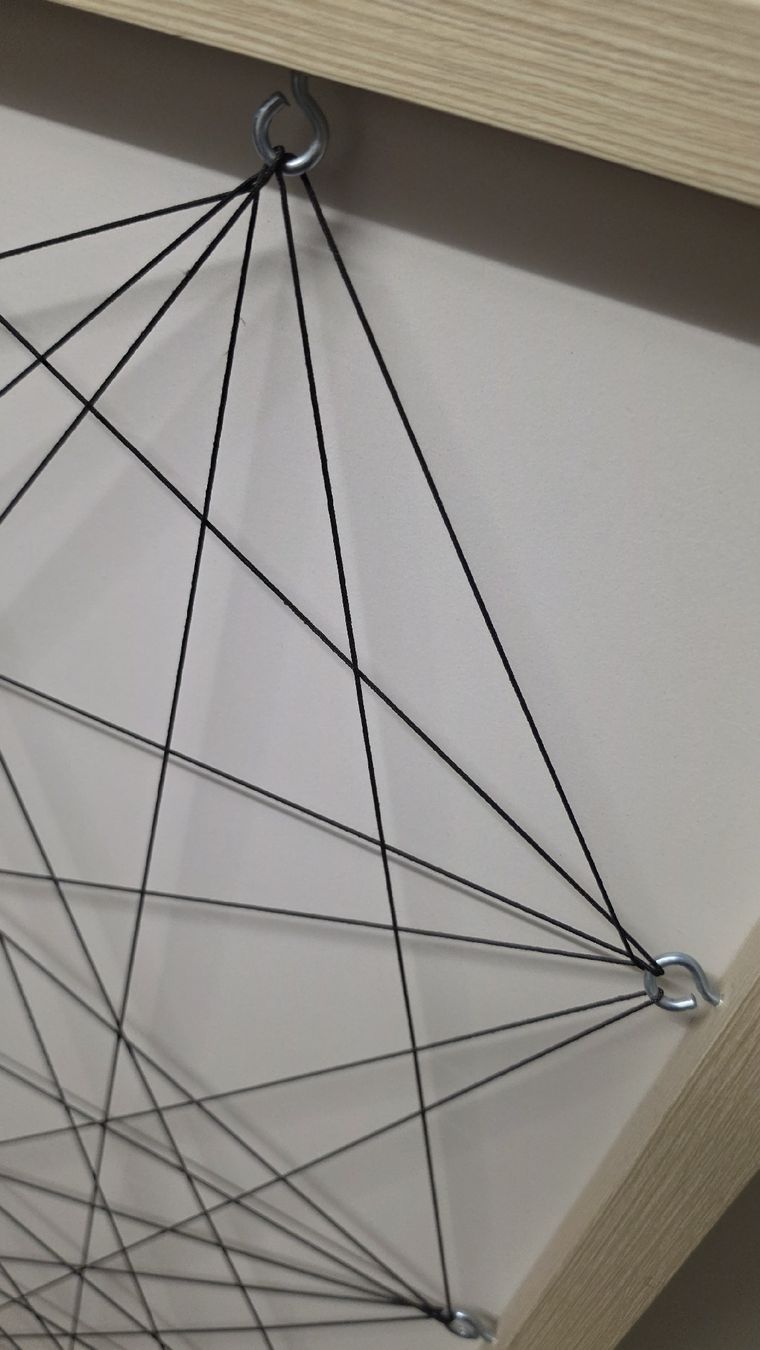 Alle Dekorationen: String Art Bild geometrisch Holzrahmen neu – Neu (gemäss Beschreibung) aus Winkel von roncalli 1