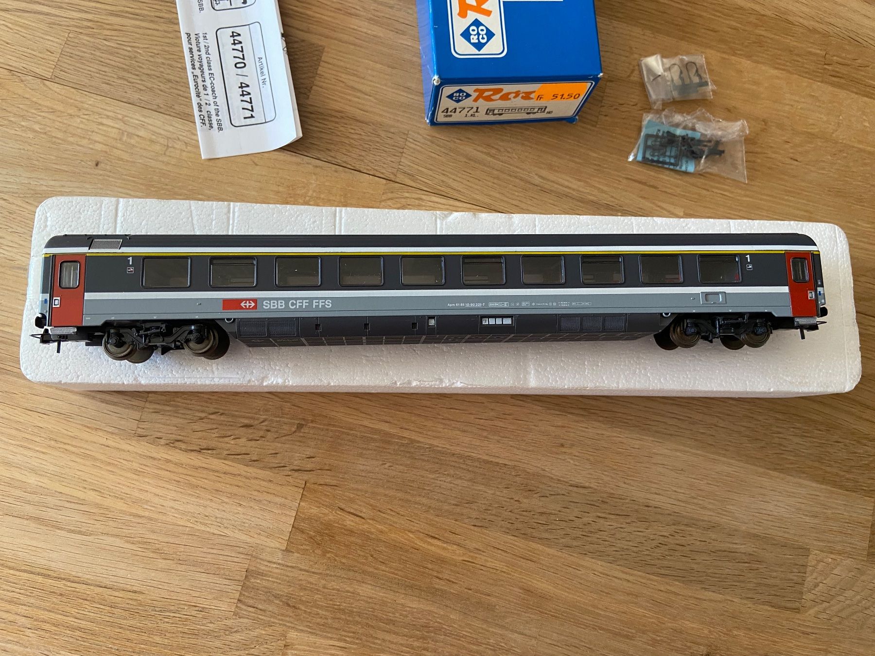 Roco Modellini di ferrovie: ROCO 44771 EC Wagen SBB Apm – Nuovo (secondo la descrizione) da Basel venduto da Relaphe 1