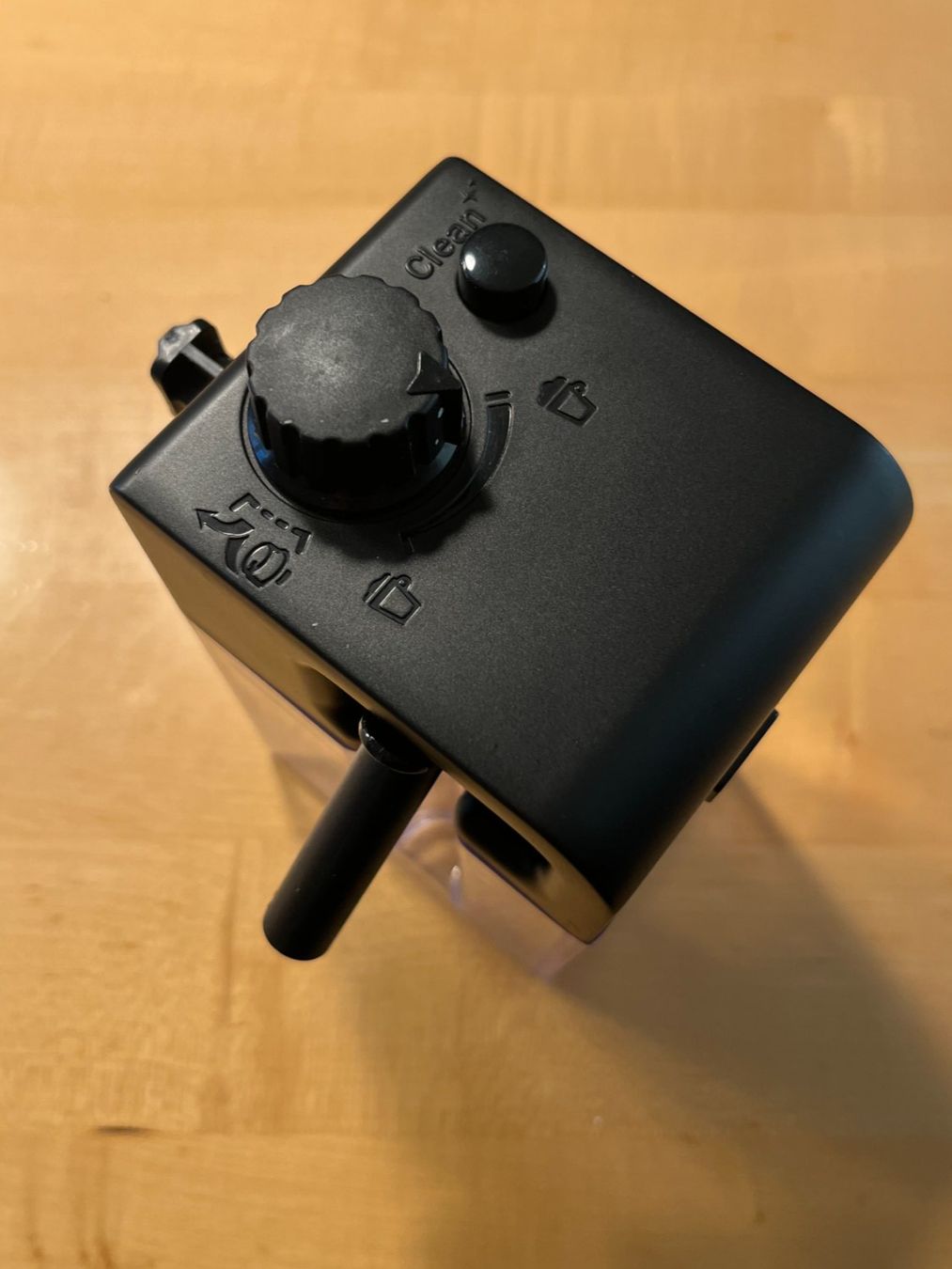 Nespresso Kaffeemaschinen & Espressomaschinen: Nespresse Delonghi Latissima Touch Milchtank/Milchschäumer – Gebraucht aus Binningen von burger1985 1