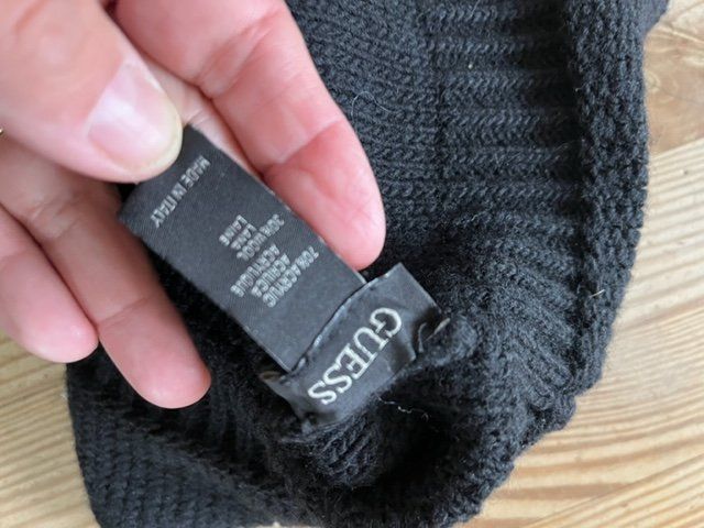 Guess Copricapi, berretti & cappellini: Bonnet Guess Taille M – Usato da Veyrier venduto da kimedovapa 1