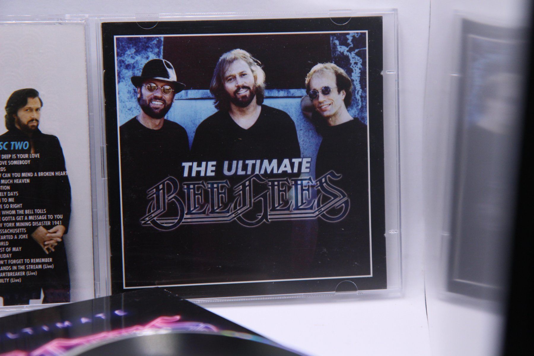 CD: 2 CD Set Bee Gees - The Ultimate Bee Gees – Usato da Ernetschwil venduto da luisvonerni 2