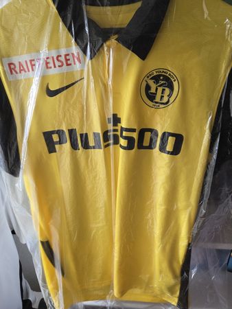 Matchworn YB Trikot Miralem Sulejmani 2020/2021