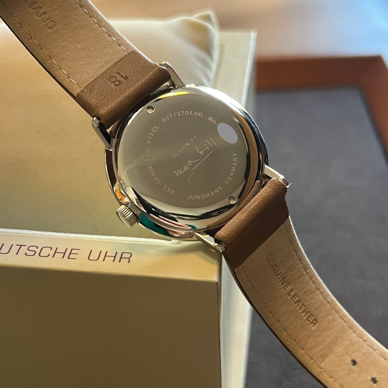 Junghans Orologi: Junghans Max Bill Handaufzug Full Set 027/3701.00 – Usato da Carouge GE venduto da Watchaser 4