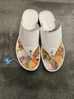 Weisse Zehentrenner "Pratik", Grösse 35, Sandalen