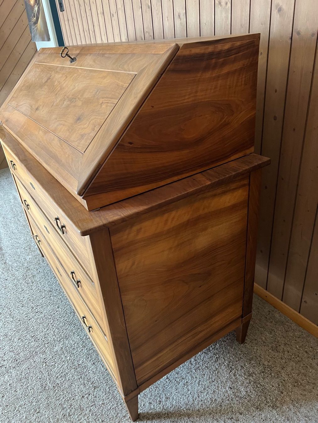 Cassettiere: Antiker Sekretär Nussbaum Holz mit Kommode – Usato da Emmenbrücke venduto da aristella 4