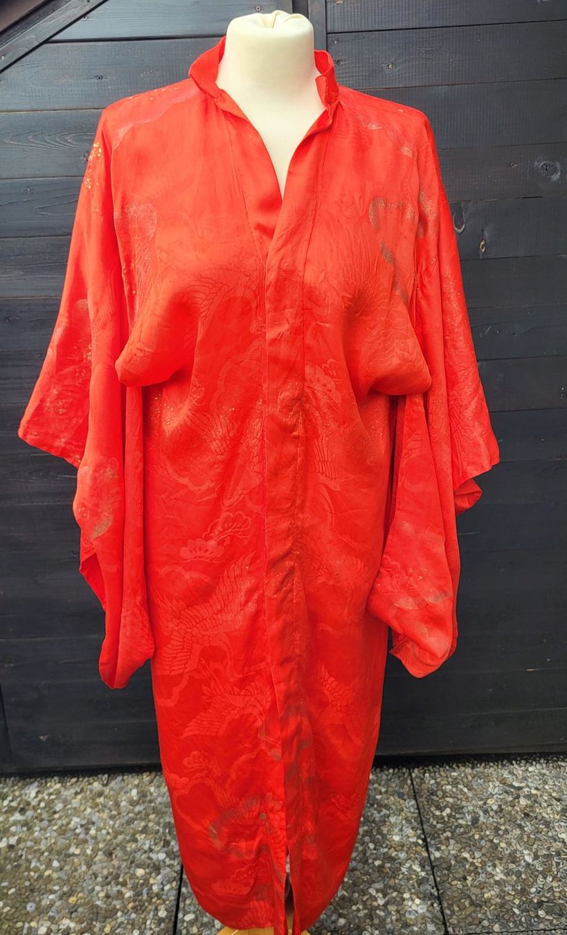 Kimono: Kimono red 100% soie – Usato da Fribourg venduto da VictoriaShop7 1