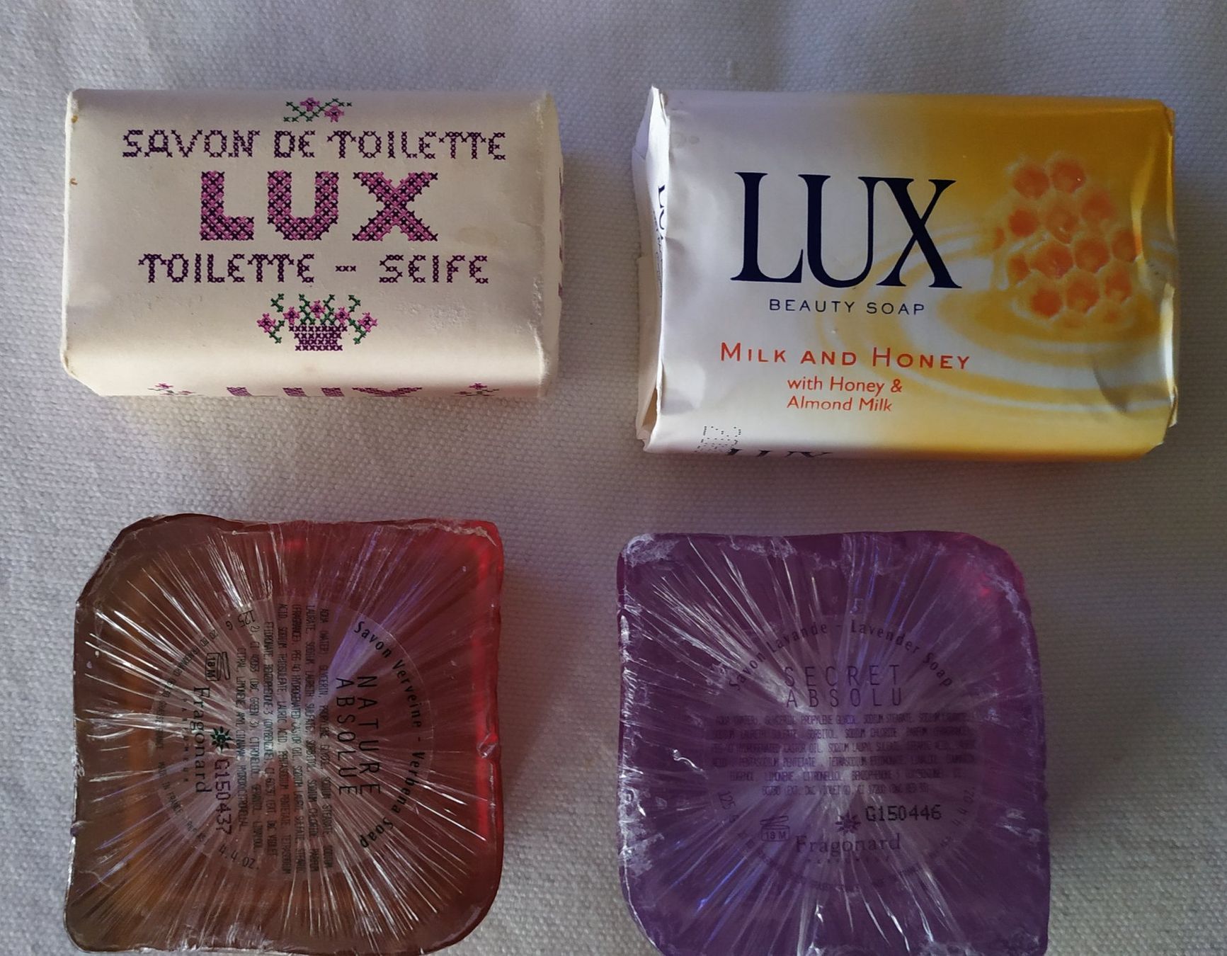 Doccia: 4 savons FRAGONARD et LUX – Nuovo (secondo la descrizione) da Chezard St-Martin venduto da Loucail