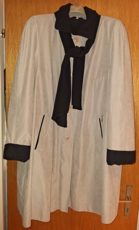 Eleganter Damenmantel Gr. 44 hellgrau/schwarz