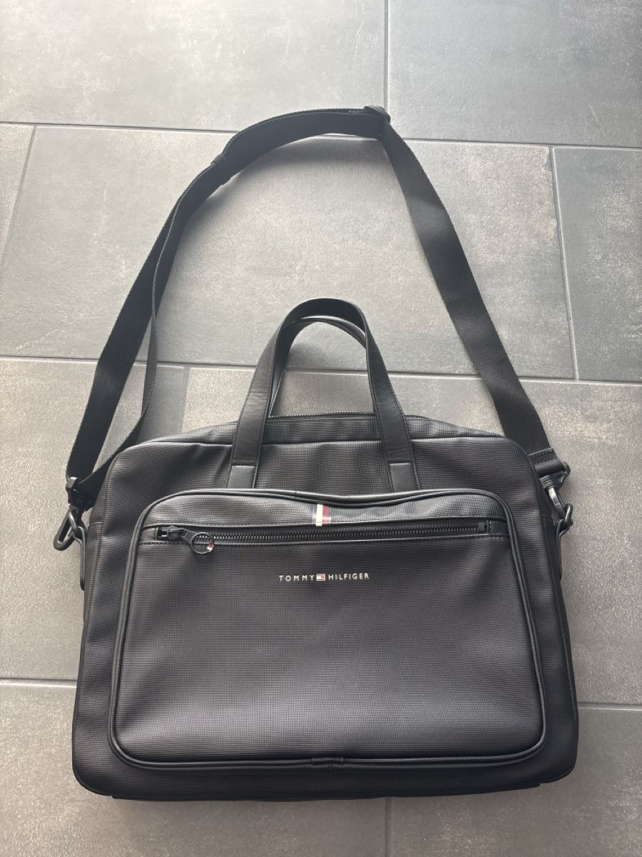 Tommy Hilfiger Sacs: Notebook Tasche Tommy Hilfiger – D'occasion à Hägendorf par Borni1 3