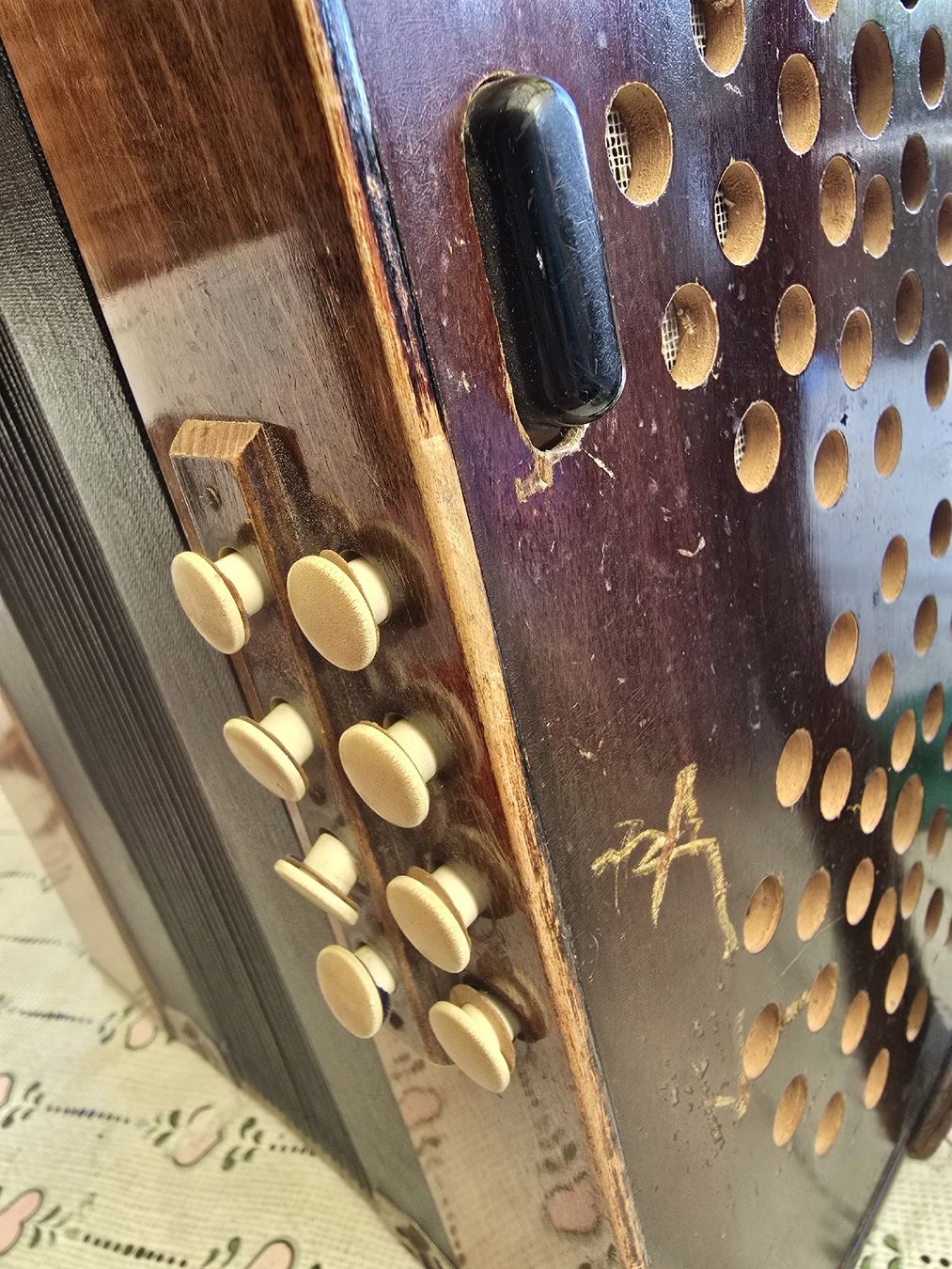 Instruments de musique: CLAUDE SCALA Holzakkoordion gebraucht – D'occasion à Agasul par ire_h9wl 5