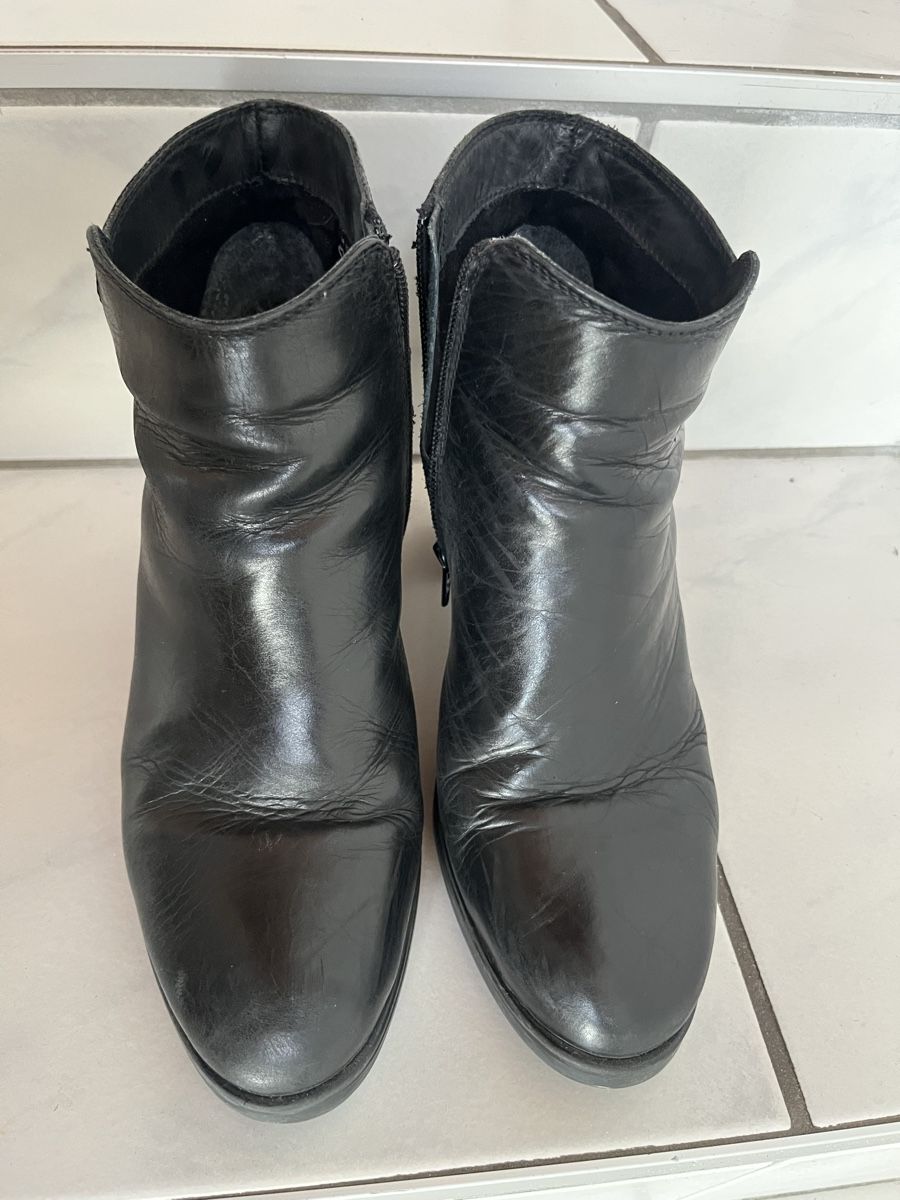 Scarpe da donna: schwarze Stiefeletten - – Usato da Jonschwil venduto da juliana_pluess 4