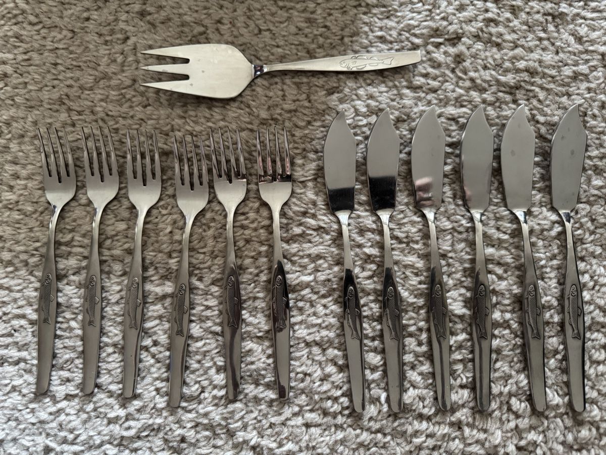 Set di posate: Fischbesteck mit Fischmuster – Usato da Schwerzenbach venduto da pangana 3