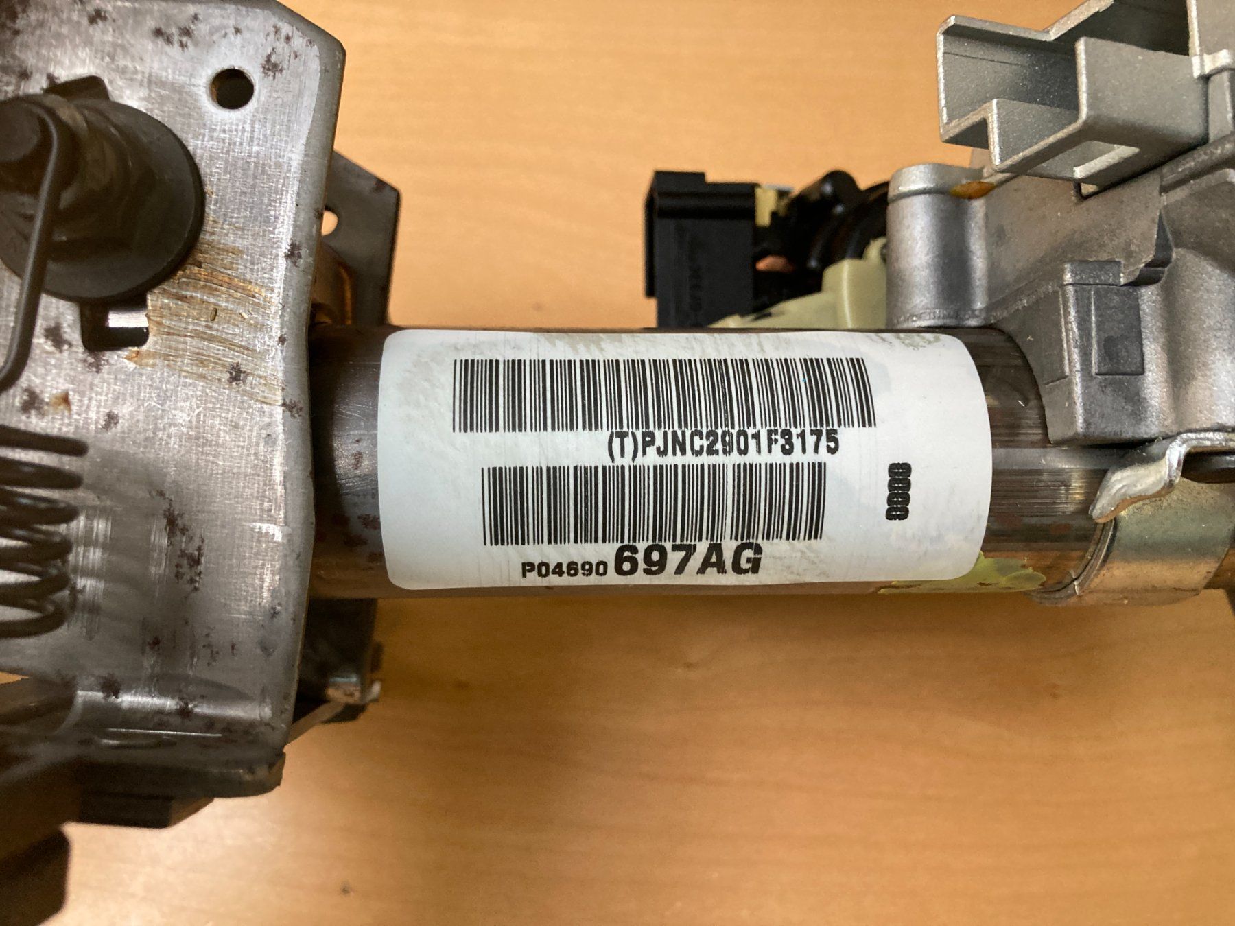 Chrysler Tutti pezzi di ricambio auto: Chrysler PT Cruiser Lenksäule - Mopar 04690697AG – Nuovo e nell'imballaggio originale da Cham venduto da WB2223 5