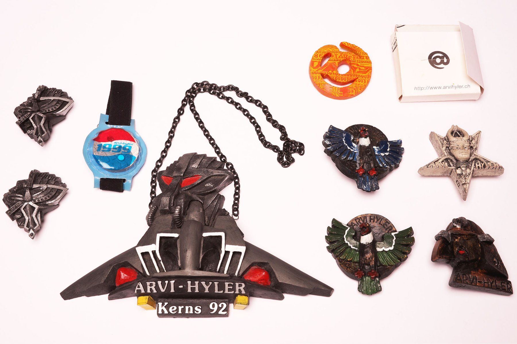 Placchette & Badge: Diverse Plaketten Arvi-Hyler Kerns – Usato da Buochs venduto da chicco64 8