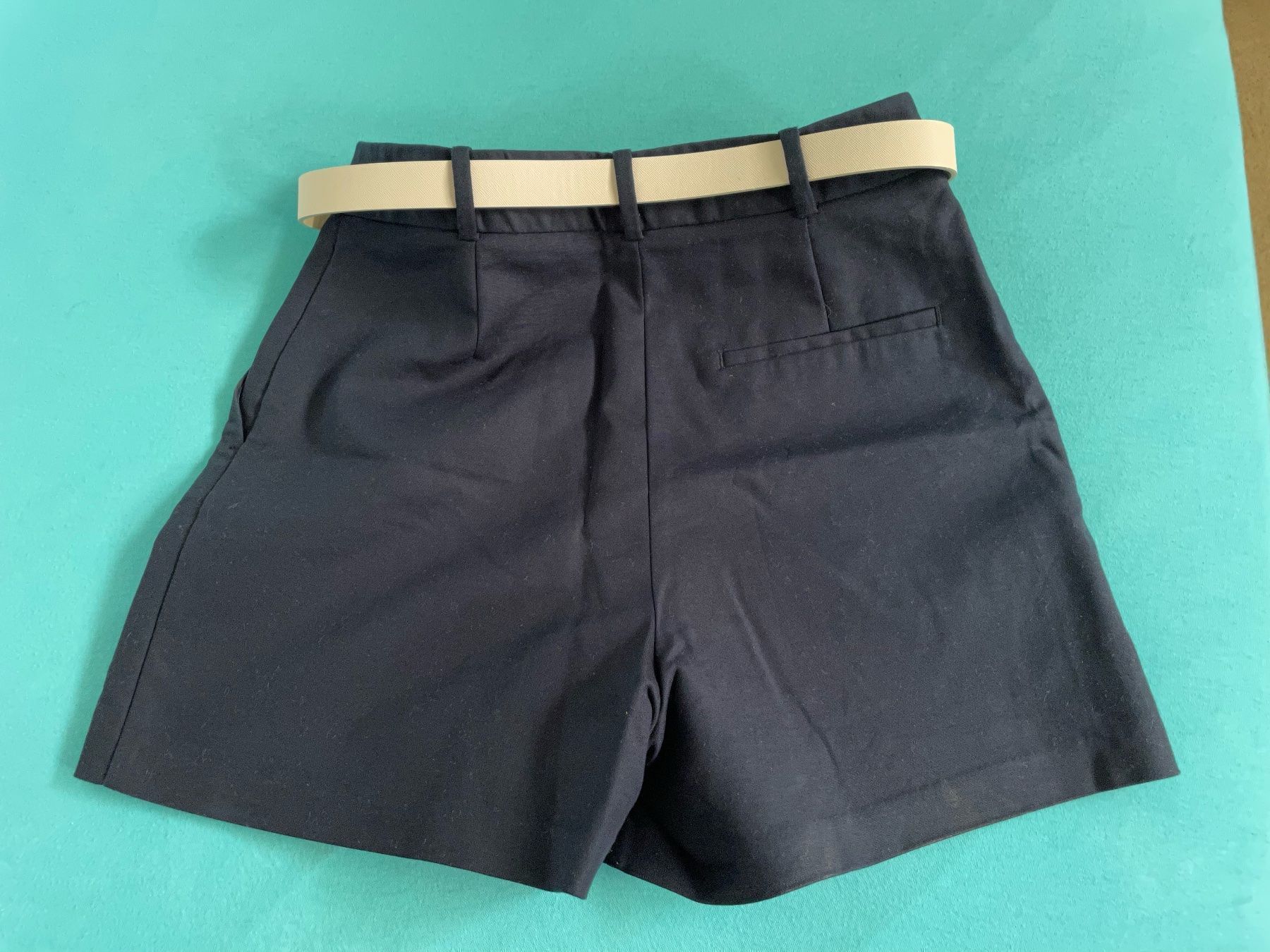 Zara Pantaloni: Zara Shorts – Usato da Basel venduto da Robyn20 1