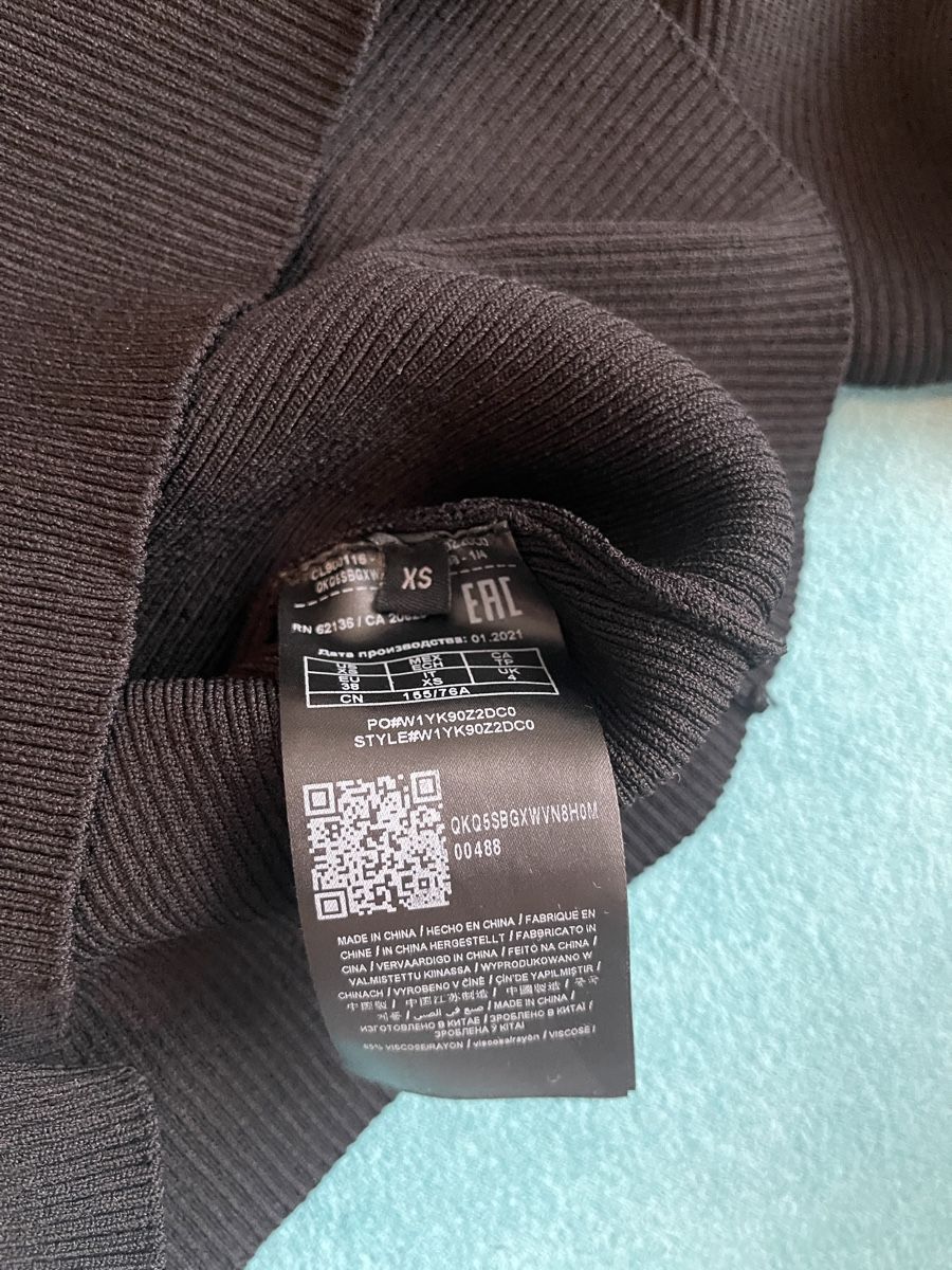 Guess Vestiti: Guess Kleid Damen – Nuovo (secondo la descrizione) da Uzwil venduto da noe_9f9c 3