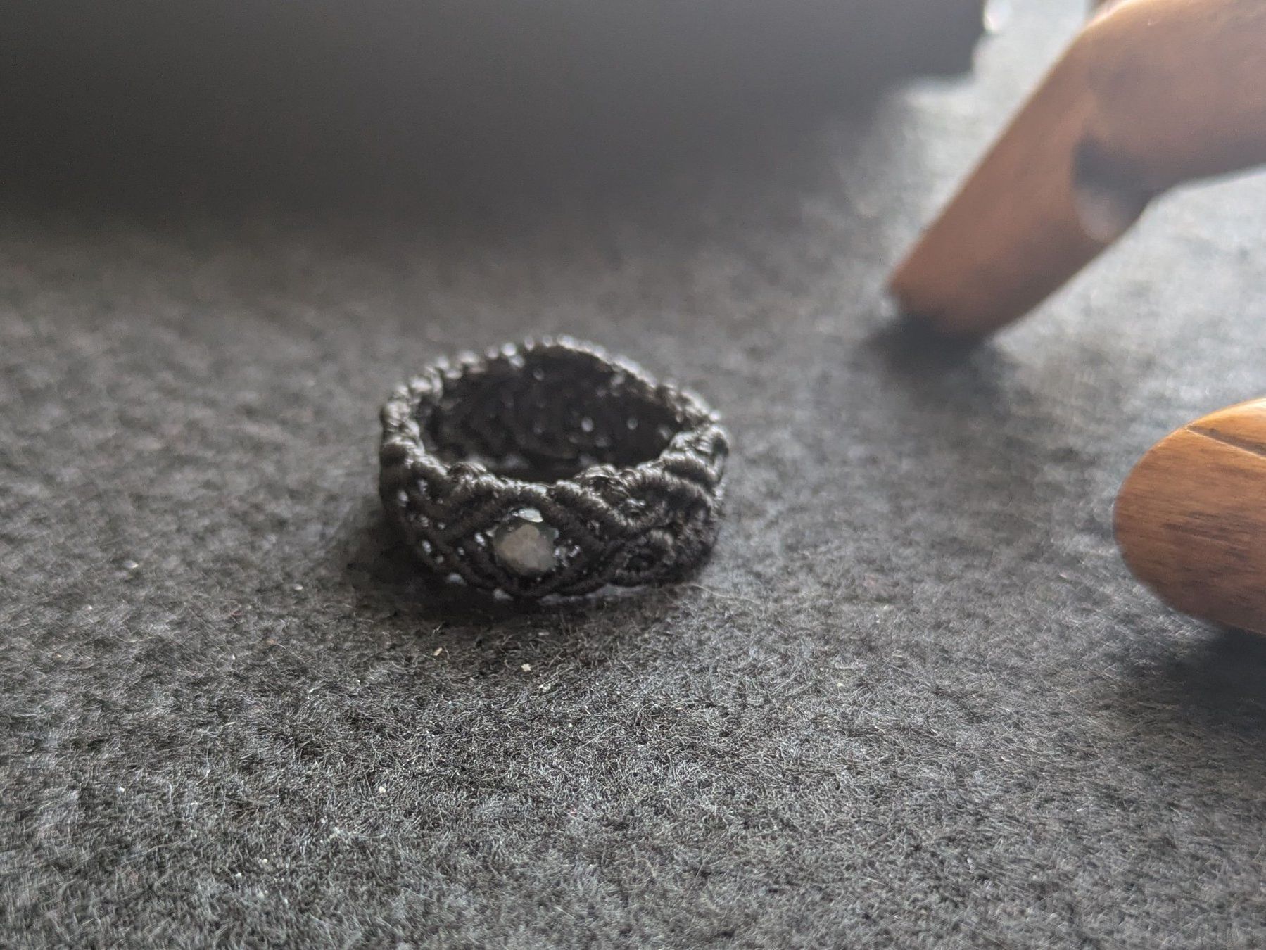Anelli: handgemachter Makramee Ring mit Katzenauge – Nuovo (secondo la descrizione) da Pfäffikon ZH venduto da Emporos_42 1