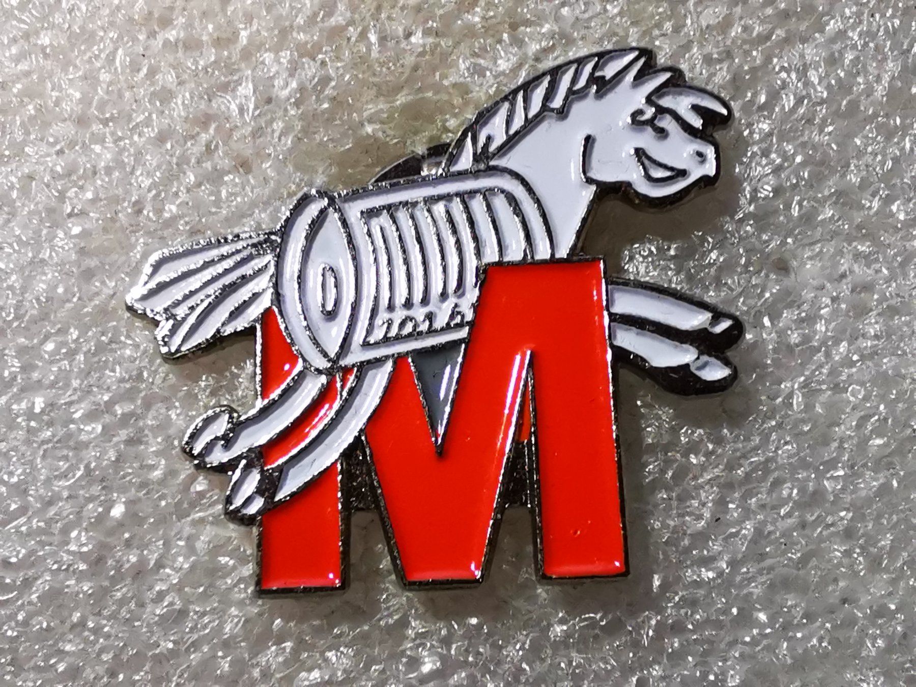 Placchette & Badge: Ansteckpin 49: Migros – Usato da Oppligen venduto da Pin-Fall-Shop