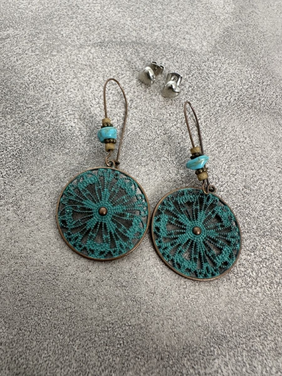 Orecchini pendenti & Orecchini a lobo: 2er Set Schöne Boho Hängerohrringe mit Türkis – Nuovo (secondo la descrizione) da Dietikon venduto da vithya88