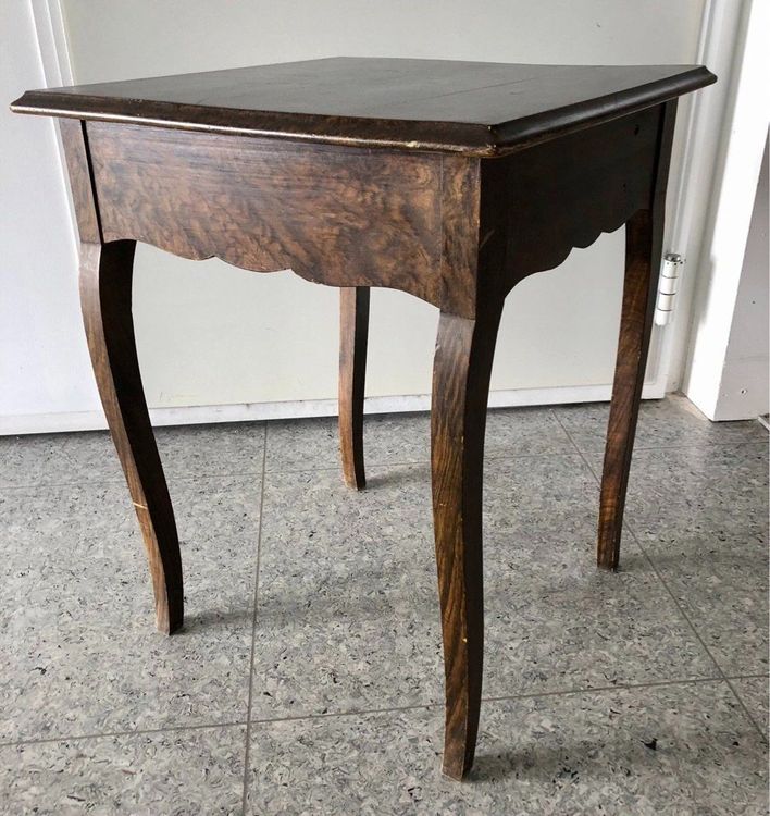 Kleiner Antiker Tisch