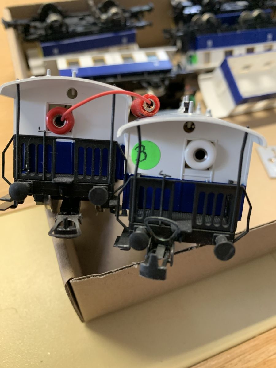 Fleischmann Modellini di ferrovie: Fleischmann, Bastelware, Ersatzteile, mit Beleuchtung,Em105 – Difettoso da Winden venduto da EmilNeu 8