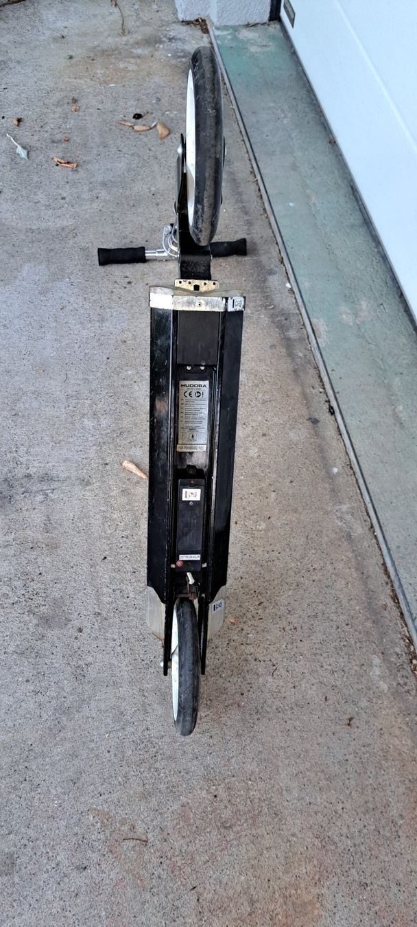 Hudora Kickboard: Kickroller Hudora schwarz gute Zustand – Usato da Gächlingen venduto da lika06 4