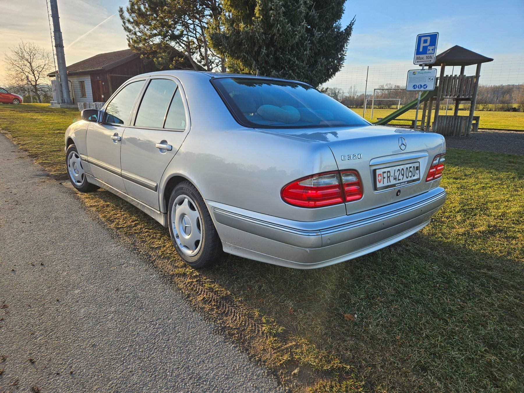 Mercedes-Benz Automobili: Mercedes E320 W210 – Usato da Misery venduto da Xtrix71 1