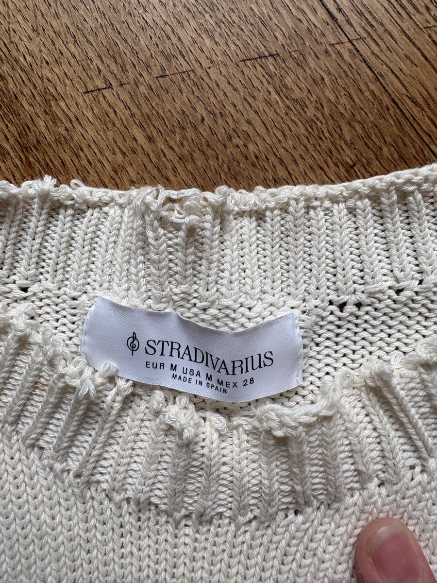 Stradivarius Pullover & Sweatshirts: Stradivarius Pullover beige mit Hasen Motiv Grösse M – Gebraucht aus Luzern von Valie 1