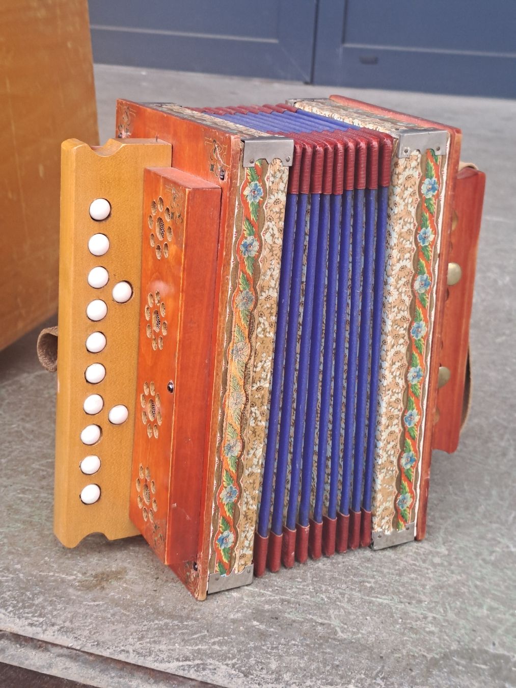 Musikinstrumente: langnauer orgeli 3 basses  – Gebraucht aus Villeneuve von BibiVintage