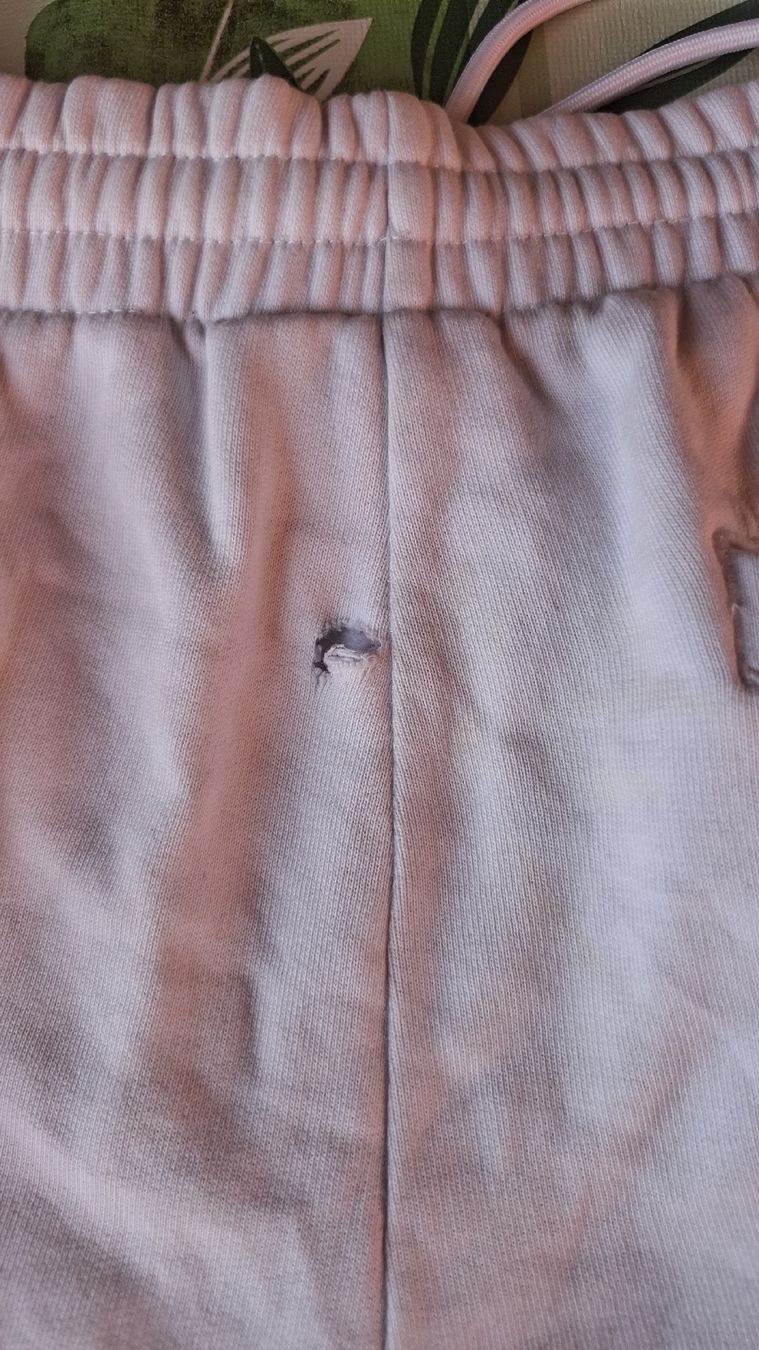 Lacoste Hosen: Lacoste Hose – Gebraucht aus Aesch BL von fabi.07 2