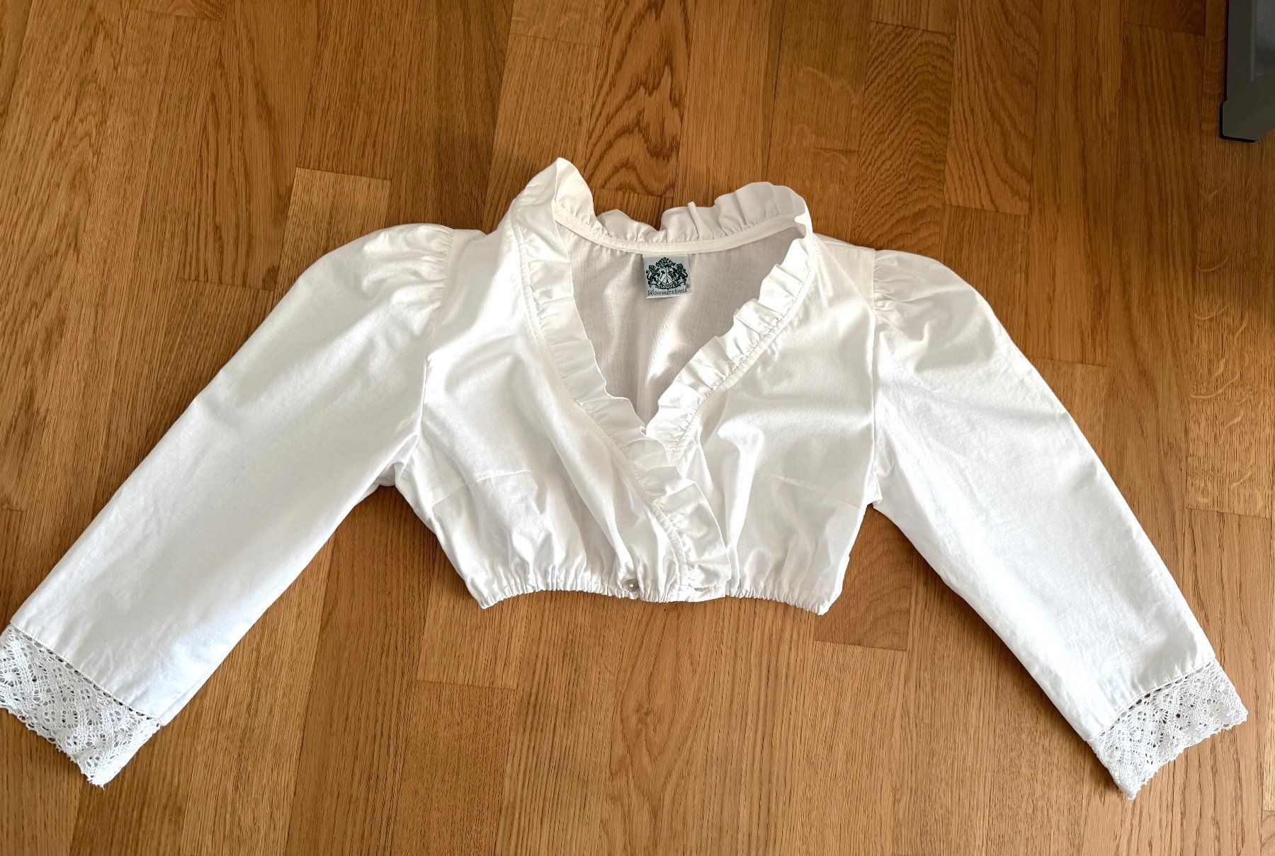 Vestiti: Dirndl & 3 Blusen & 3 Schürzen – Nuovo (secondo la descrizione) da Frauenkappelen venduto da HDPerle 7