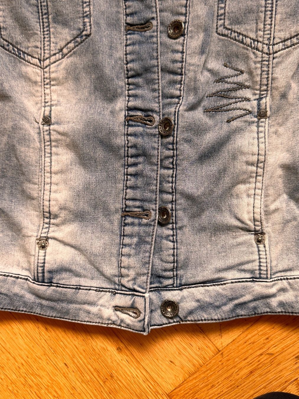 Nile Jacken: Washed Nile Jeansjacke Gr. S – Gebraucht aus Thun von 2015labc 3