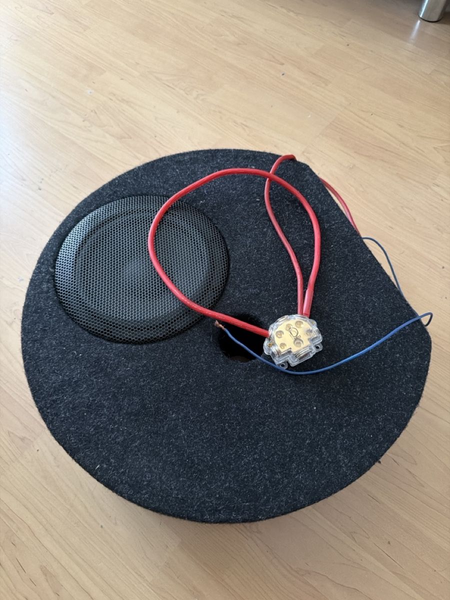Accessori per altri veicoli: Verkaufe einen Axton Reserverad Subwoofer – Usato da Laufen venduto da tommey90 3
