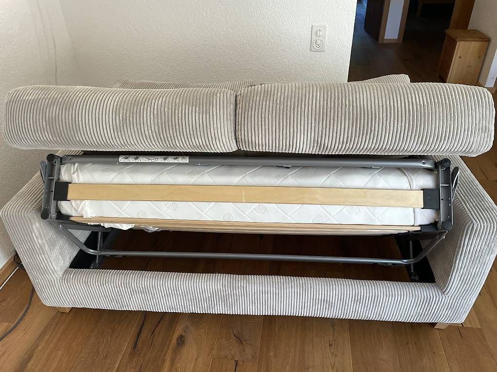 Sofas: canapé convertible couchage 140cm – D'occasion à Morgins par cwa_69qr 1