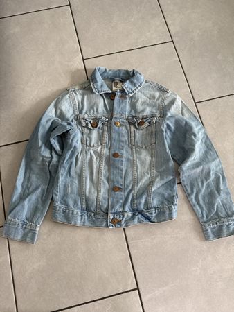 H&M Denim Jacket, size 140, stylish, perfect for Fall