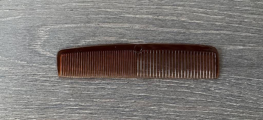 Altro per la cura dei capelli: Taschenkamm – Usato da Hünenberg venduto da Betsch1 1