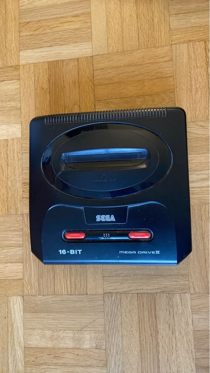 Sega Console: Sega Mega Drive II - Console Rétro 16-Bit – Usato da Cortaillod venduto da Ava1725 1
