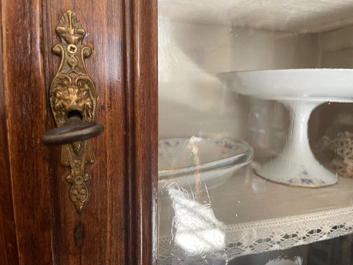 Commodes: Aufsatzkommode, alt, mit vitrinenteil – D'occasion à Trogen par Schtromboli 5