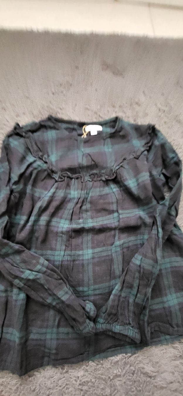 Lotti & Set di vestiti: Mädchen  Blusen Gr 132 – Usato da Thierachern venduto da Anastasia123 2