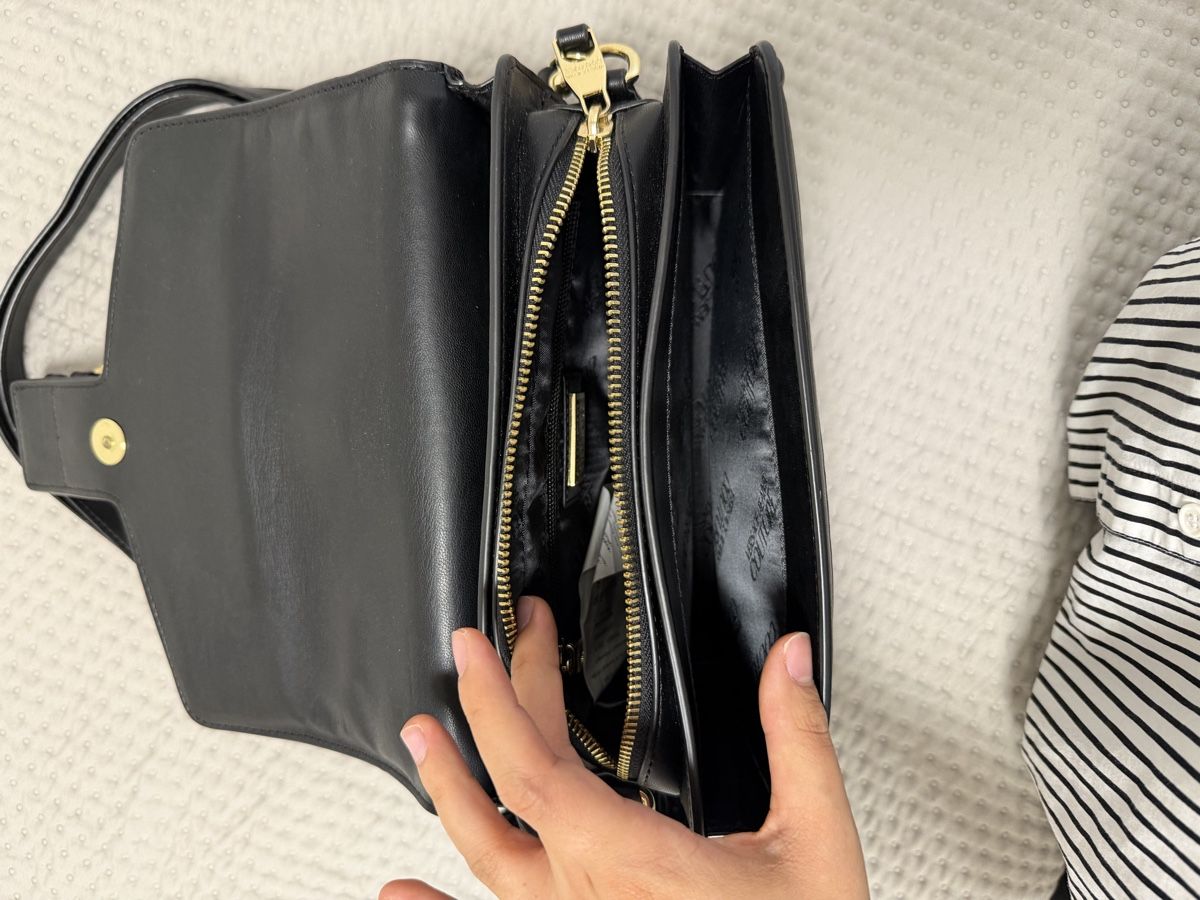 Versace Borse da donna: Schwarze Versace Jeans Couture Umhägetasche – Nuovo (secondo la descrizione) da Basel venduto da sid_dem 4